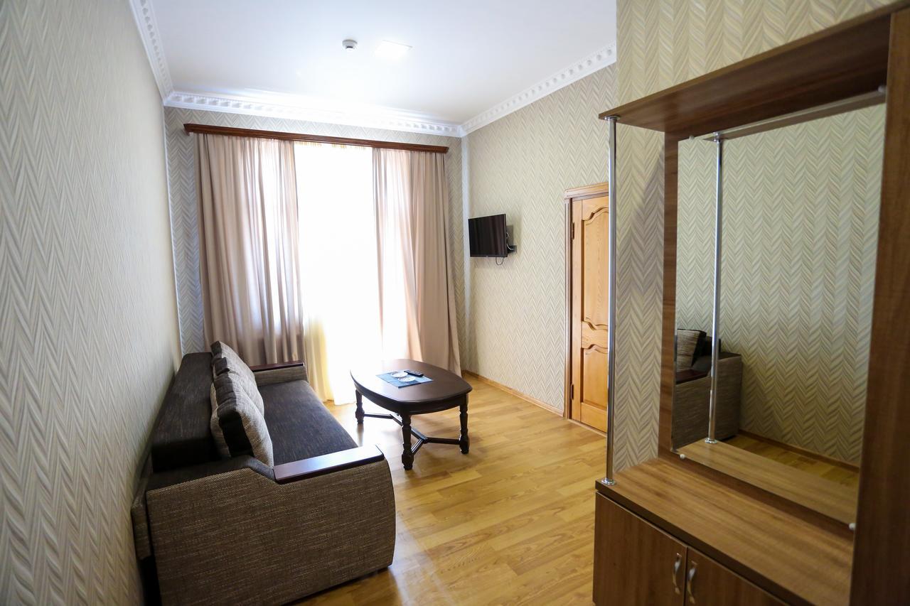 Canyon Hotel Khidi エクステリア 写真